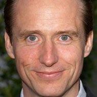 Linus Roache